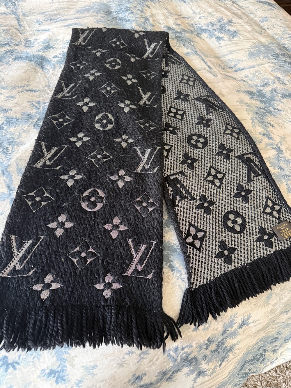 Louis Vuitton Black & Gray Reversible Monogram Scarf